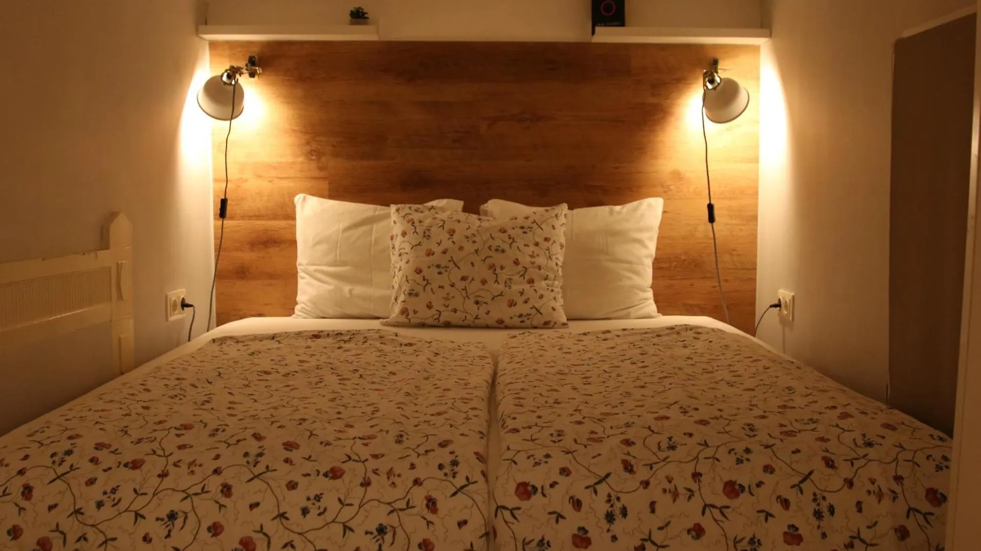 The Rabbit Hole Apartment Будапешт 0*,  Венгрия