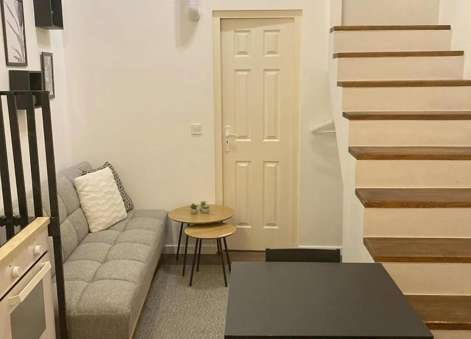 The Rabbit Hole Apartment Будапешт